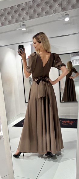 Sukienka długa 3/4 rękawek wiązanie plecy kawa