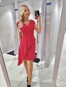 Sukienka krótka baskinka na bok malina