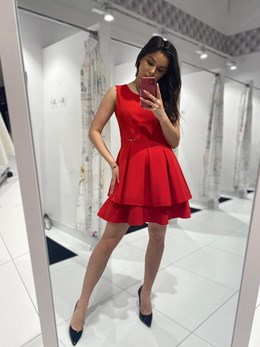 Sukienka krótka gładka falbany czerwony