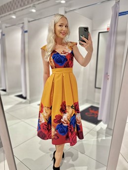 Sukienka midi rozkloszowana kwiaty musztardowy