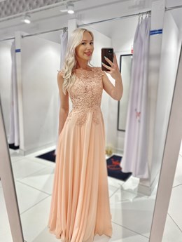 Sukienka długa koronka odkryte plecy róż