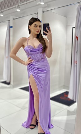 Sukienka długa dopasowana wiązanie kryształki lila