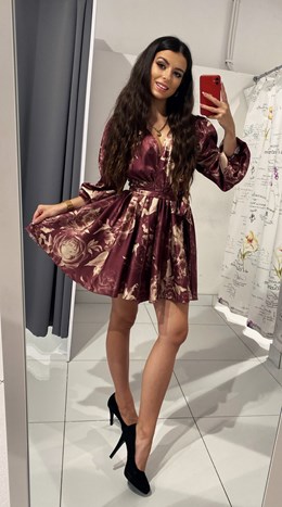 Sukienka krótka długi rękaw kwiaty całość bordo