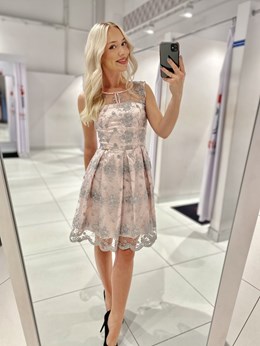 Sukienka krótka koronka przód-tył róż/szary