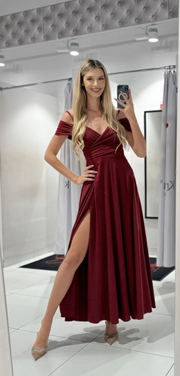 Sukienka długa opadające ramiona gładka bordo