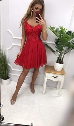 Sukienka krótka wiązana od tyłu czerwony