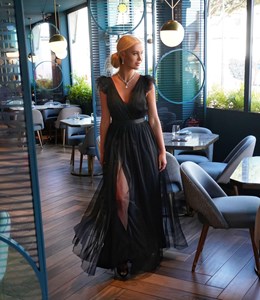 Sukienka długa tiul rękawek czarny pas czerń