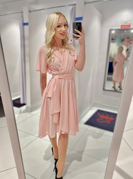 Sukienka midi krótki rękaw pasek morela