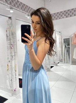 Sukienka długa ramiączka koronka błękit