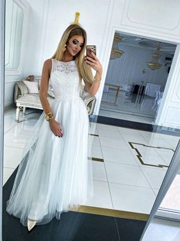 Sukienka długa koronkowa zabudowana góra biel