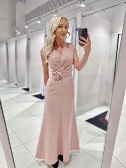 Sukienka długa rękawek pasek róża pudrowy róż