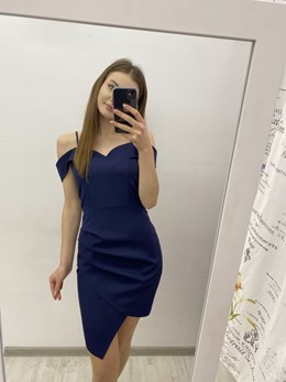 Sukienka krótka opadające ramiona granat