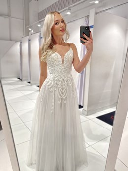 Sukienka długa tiul zdobienie listki biel