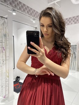 Sukienka długa szerokie ramiączka burgund