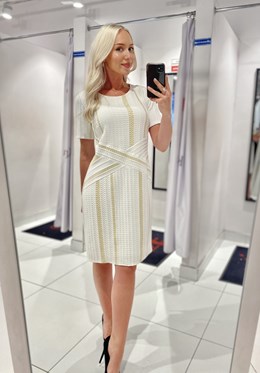 Sukienka krótka rękawek wzór biel/złoto