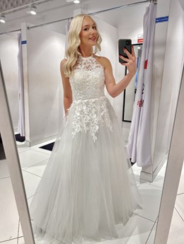 Sukienka długa tiul koronka na szyję biel