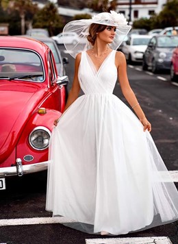 Sukienka długa tiul głęboki dekolt biały