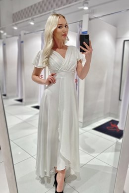 Sukienka długa marszczony pas połysk biel