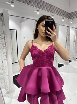 Sukienka krótka dwie falbany pianka fuksja