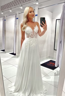 Sukienka długa zdobiona góra koraliki kwiaty biel