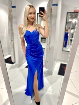 Sukienka długa bez ramiączek dekolt serce chaber