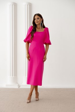 Sukienka midi 3/4 rękawek dopasowana magenta