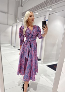 Sukienka midi koszulowa długi rękaw zebra róż