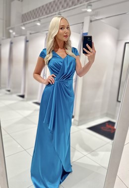 Sukienka długa satynowa falbana rękawek turkus