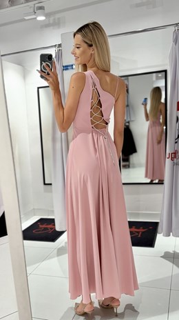 Sukienka długa asymetria wiązanie plecy pudrowy