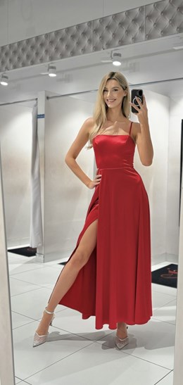Sukienka długa satyna wiązanie plecy czerwień