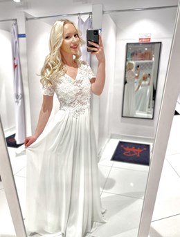 Sukienka długa rękawek koronka biel