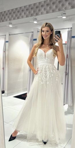 Sukienka długa tiul zdobienie listki biel