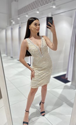 Sukienka krótka perełki cekiny beż/biel