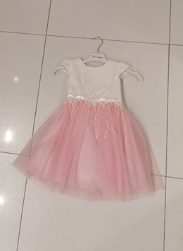 Sukienka dziecięca zdobienie kokarda tył róż