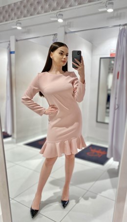 Sukienka krótka rękaw falbanka pudrowy róż