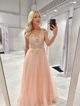 Sukienka długa tiulowa dekolt różowy