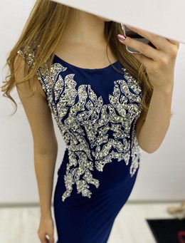 Sukienka długa dopasowana cekiny granat