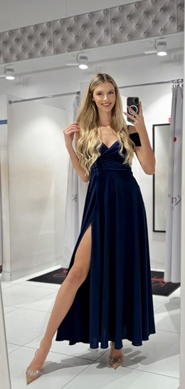 Sukienka długa opadające ramiona gładka granat