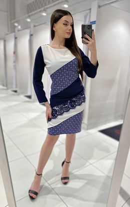 Sukienka krótka rękaw wzory granat/biel