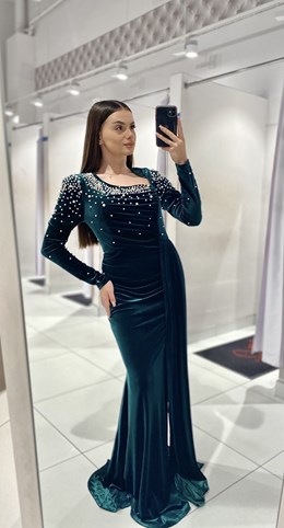 Sukienka długa rękaw perełki welur zieleń