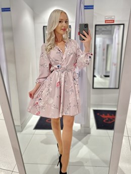 Sukienka krótka długi rękaw dekolt V kwiaty róż