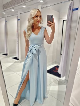 Sukienka długa pas rozcięcie błyszcząca błękit