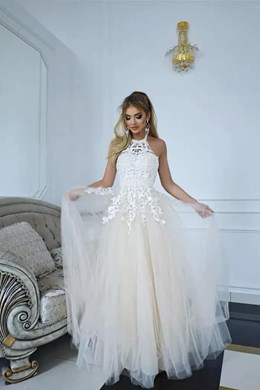 Sukienka długa tiul koronka na szyję wanilia