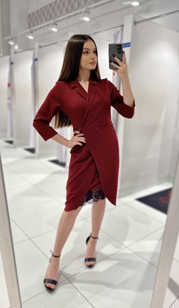 Sukienka krótka rękaw ozdoba koronka bordo/czerń