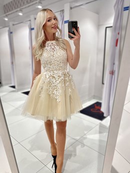 Sukienka krótka tiul koronka wiązanie szyja krem
