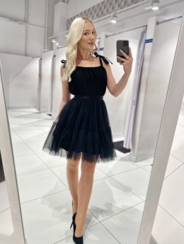 Sukienka krótka tiul wiązane ramiączka czerń