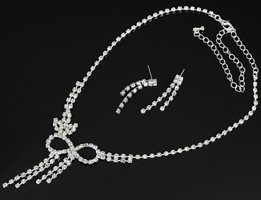 Komplet naszyjnik z kolczykami