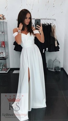 Sukienka długa opadające ramiona pas biały