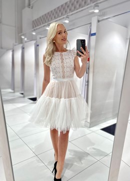 Sukienka krótka koronkowa haftowana góra beż/biel