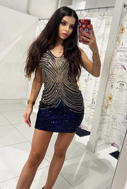 Sukienka krótka dopasowana cekiny złoto/granat